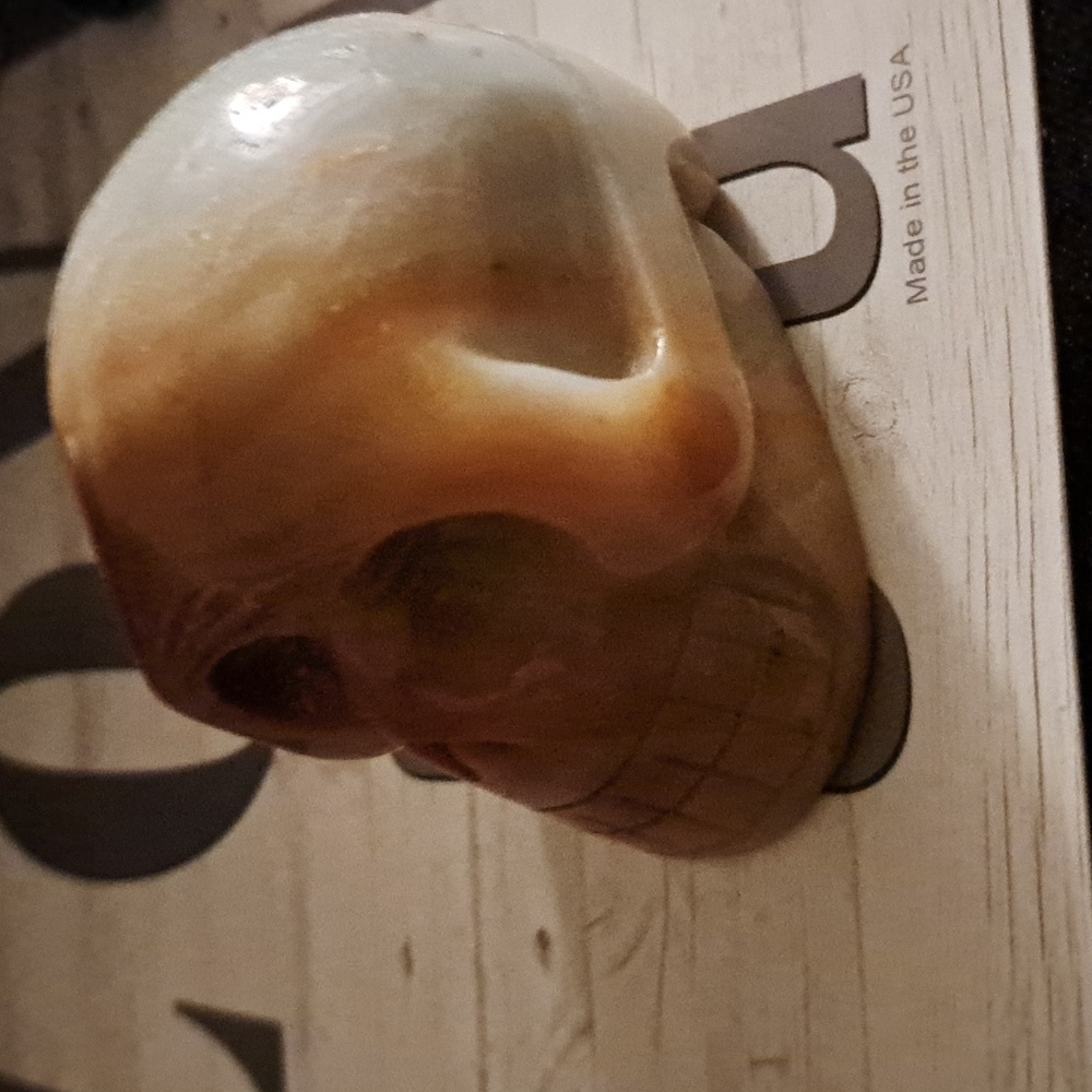 Skull paper wieght made of Jade
